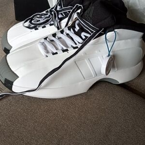 Adidas Men's White and Gray Sneakers